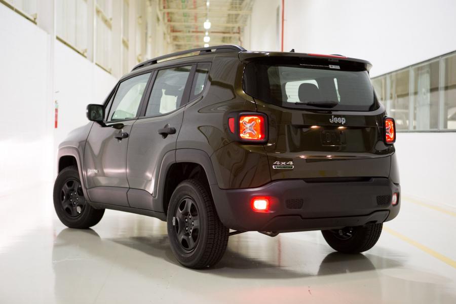  Jeep Renegade Custom (BU) 2017 года  (LA) (фото 2 из 11)